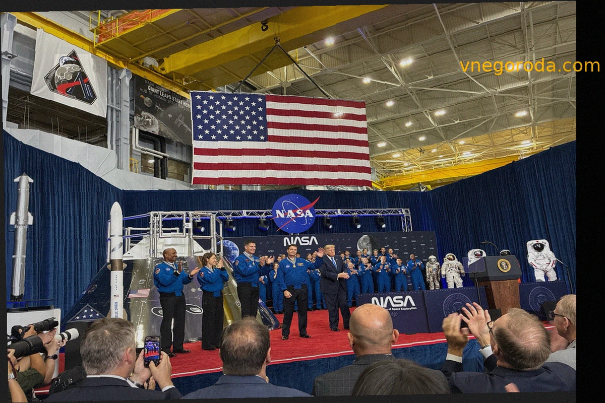 Президент наградил экипаж Artemis II высшей космической наградой США