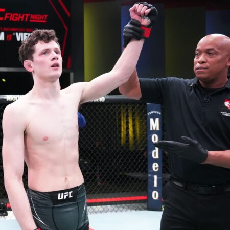 UFC 314: Чейз Хупер надеется, что победа положит конец серии боев с ветеранами