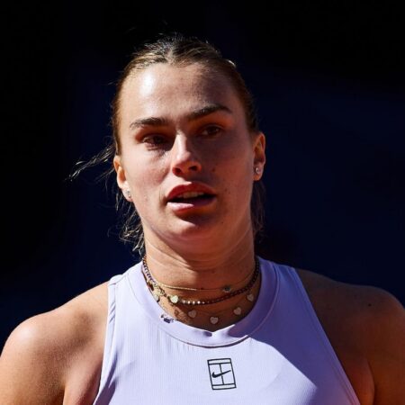 Соболенко уверенно обыграла Стернс и вышла в четвертьфинал в Мадриде