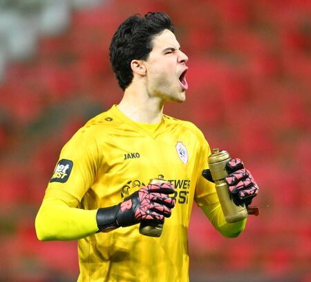 Сенне Ламменс впечатлил на дебюте за «Манчестер Юнайтед», фанаты придумали новую кричалку