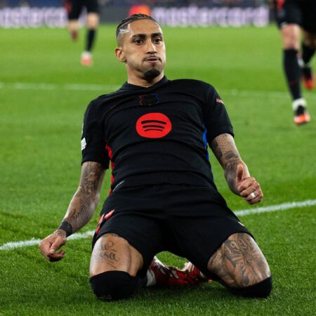 «Барселона» под грузом долгов: сколько клуб должен за Рафинью, Левандовски и Торреса?