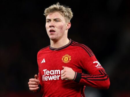 Расмус Хойлунд в феноменальной форме: «Манчестер Юнайтед — это вирус», говорят фанаты, сравнивая его с «праймовым Роналдо»