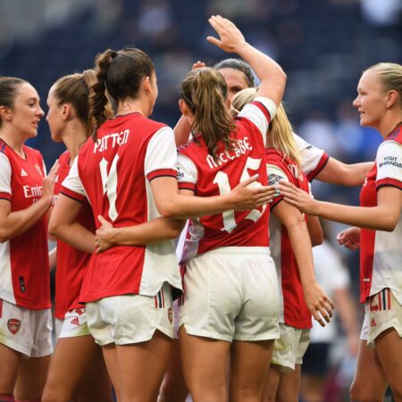 Женский «Арсенал» одержал важнейшую победу в Лиге чемпионов над «Бенфикой»: Оценки игроков и беспокойство по поводу травмы Фокс
