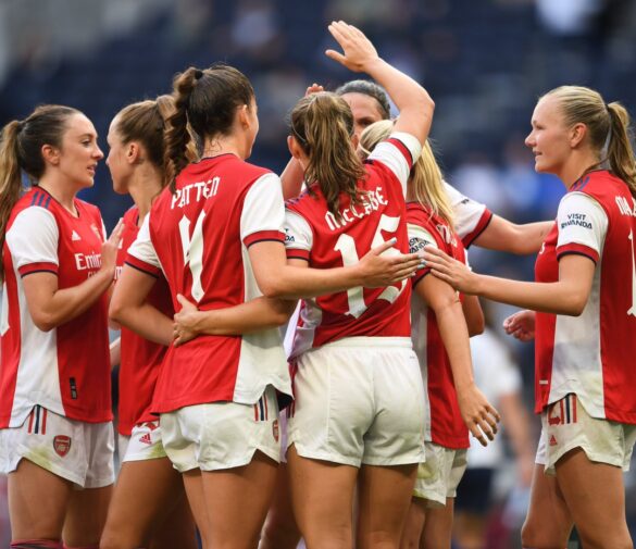 Женский «Арсенал» одержал важнейшую победу в Лиге чемпионов над «Бенфикой»: Оценки игроков и беспокойство по поводу травмы Фокс