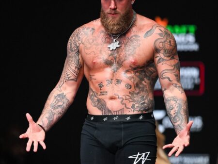 Джейк Пол намекает, что его следующий бой может быть против бывшего чемпиона UFC в тяжелом весе