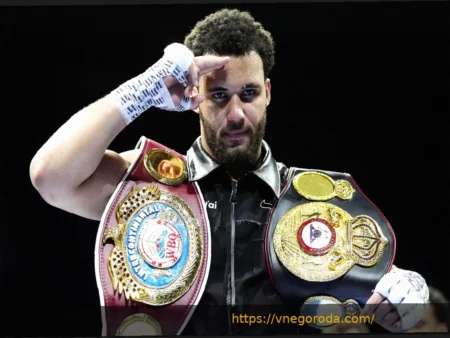 Мозес Итаума совершает исторический прорыв, досрочно побеждая Джермейна Франклина