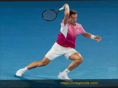 Прогноз на полуфинал ATP Miami: Иржи Легечка против Артура Фильса