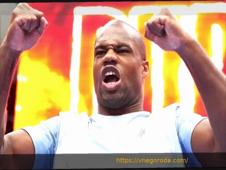 Lawrence Okolie Eyes Future Heavyweight Title Unification Against Daniel Dubois