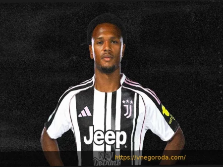 Фенербахче начал переговоры по Лоису Опенде из Ювентуса