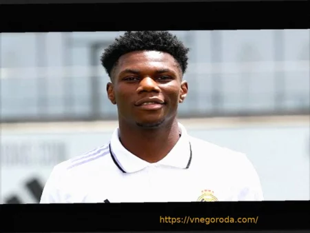 Чуамени пропустит ответный матч: «Для меня это не была желтая карточка»